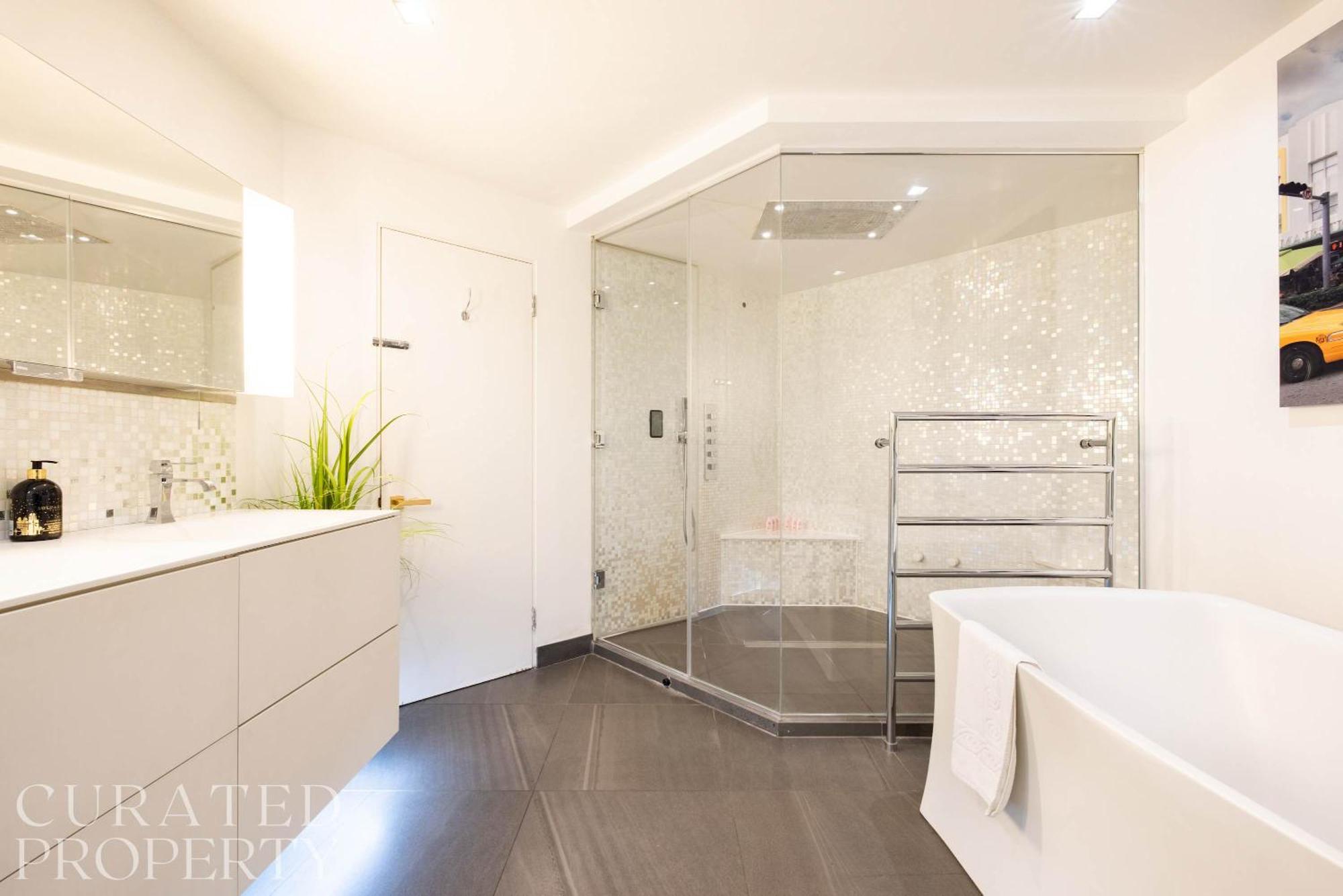 Amazingly Luxurious Loft Apartment, Soho - 3 Bedrooms, 2 Bath & Office London Eksteriør billede