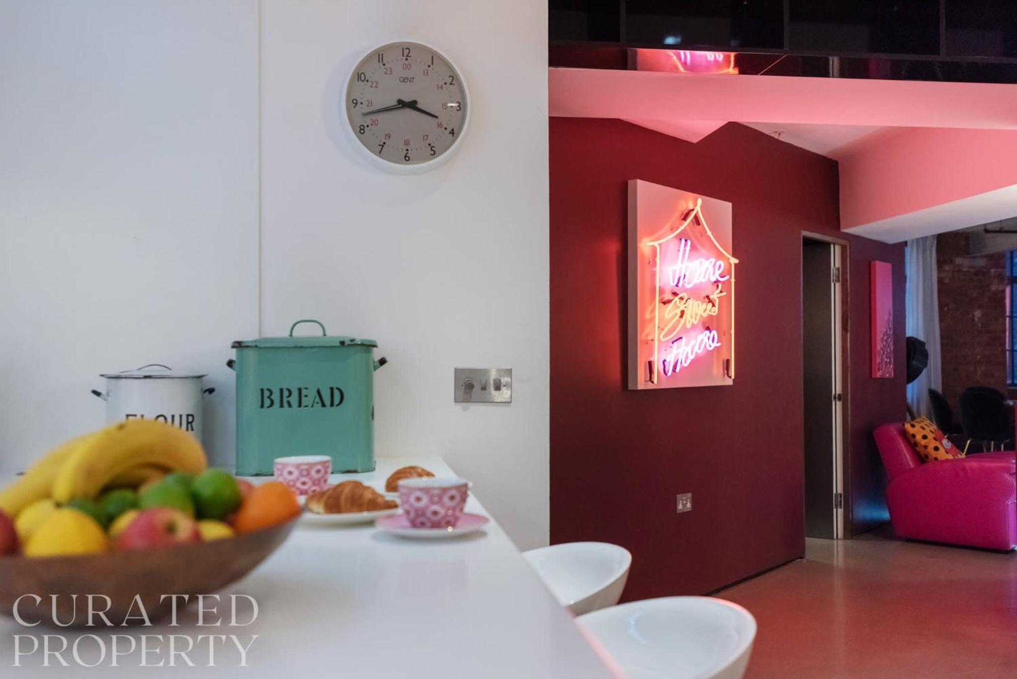 Amazingly Luxurious Loft Apartment, Soho - 3 Bedrooms, 2 Bath & Office London Eksteriør billede