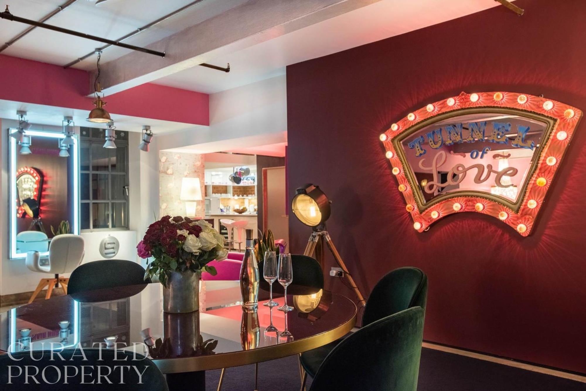 Amazingly Luxurious Loft Apartment, Soho - 3 Bedrooms, 2 Bath & Office London Eksteriør billede